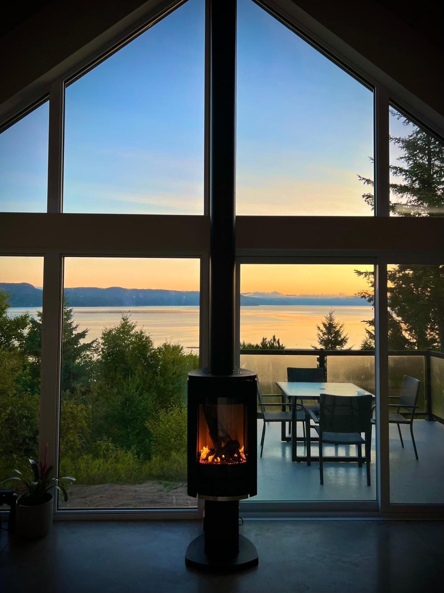 Magical Loft : Breathtaking View & Cozy Fireplace Chicoutimi Exterior foto